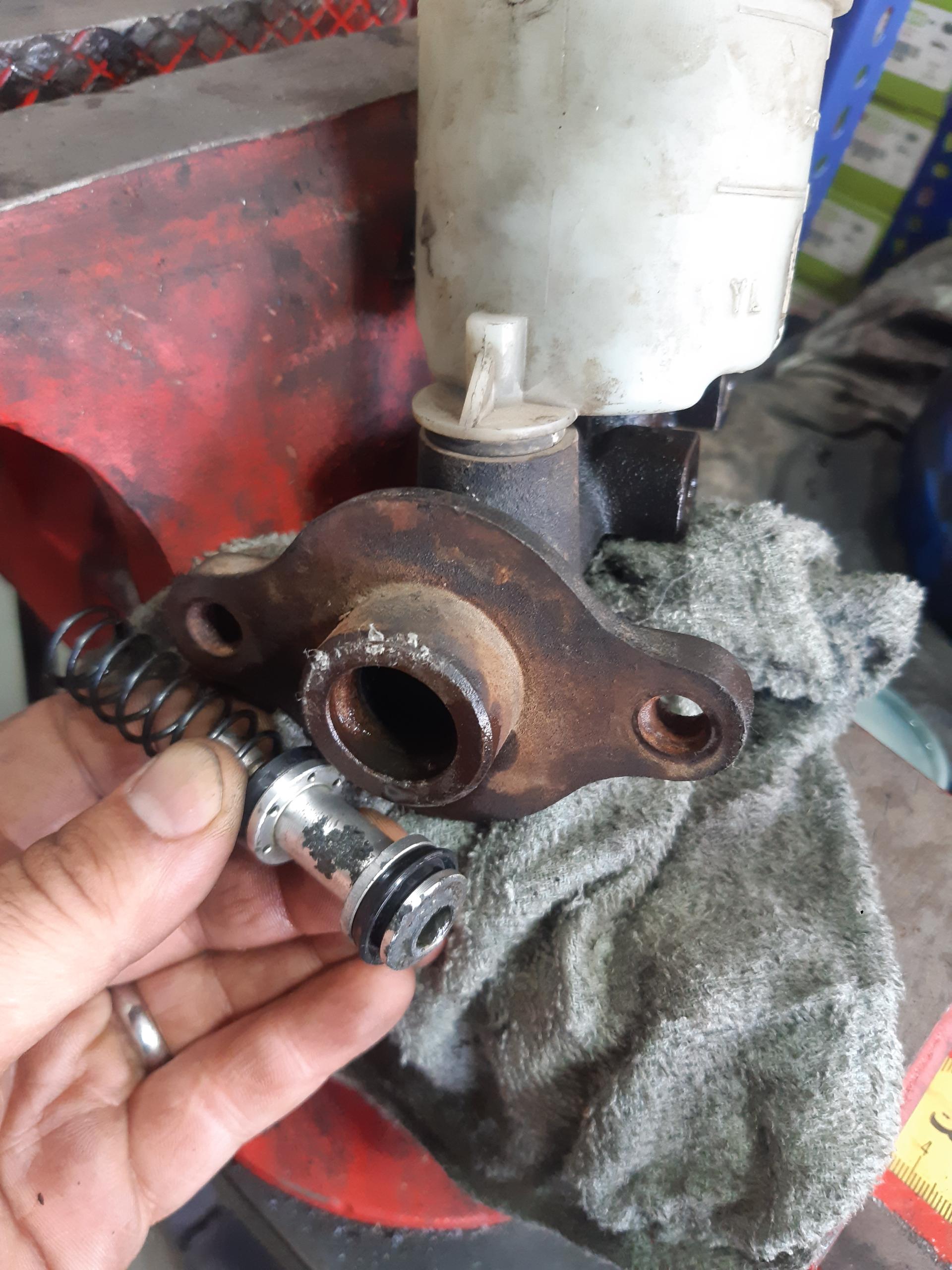 عکس لنت و ترمز اعتماد 