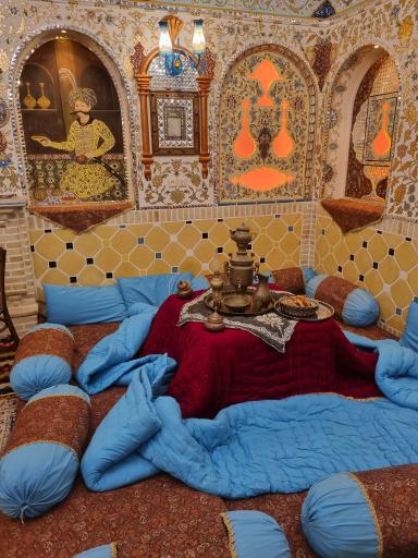 عکس عمارت حاجی اقا