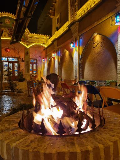 عکس عمارت حاجی اقا