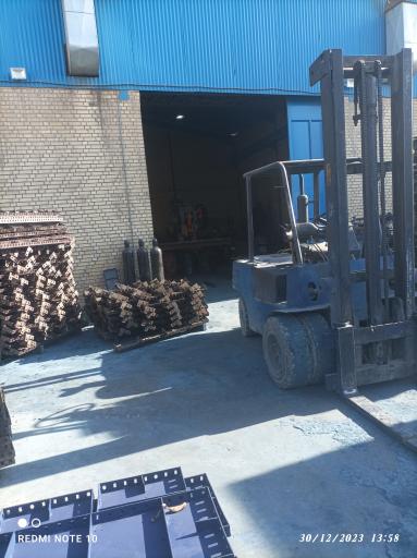 عکس کارگاه قالب سازی خلیج فارس(زاکری)