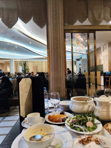 عکس رستوران ماهان شاندیز