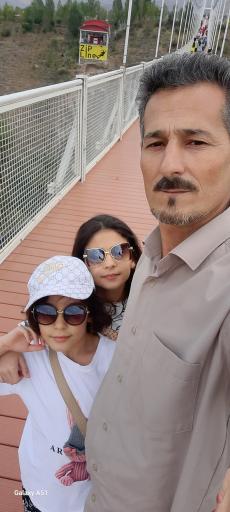 عکس پل معلق نیمه شیشه ای مشگین شهر
