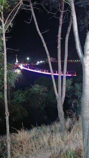 عکس پل معلق نیمه شیشه ای مشگین شهر