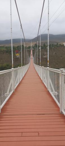 عکس پل معلق نیمه شیشه ای مشگین شهر