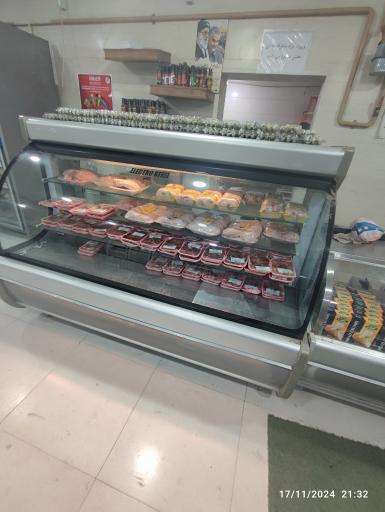 عکس بازار مرغ و گوشت آرین ماکیان