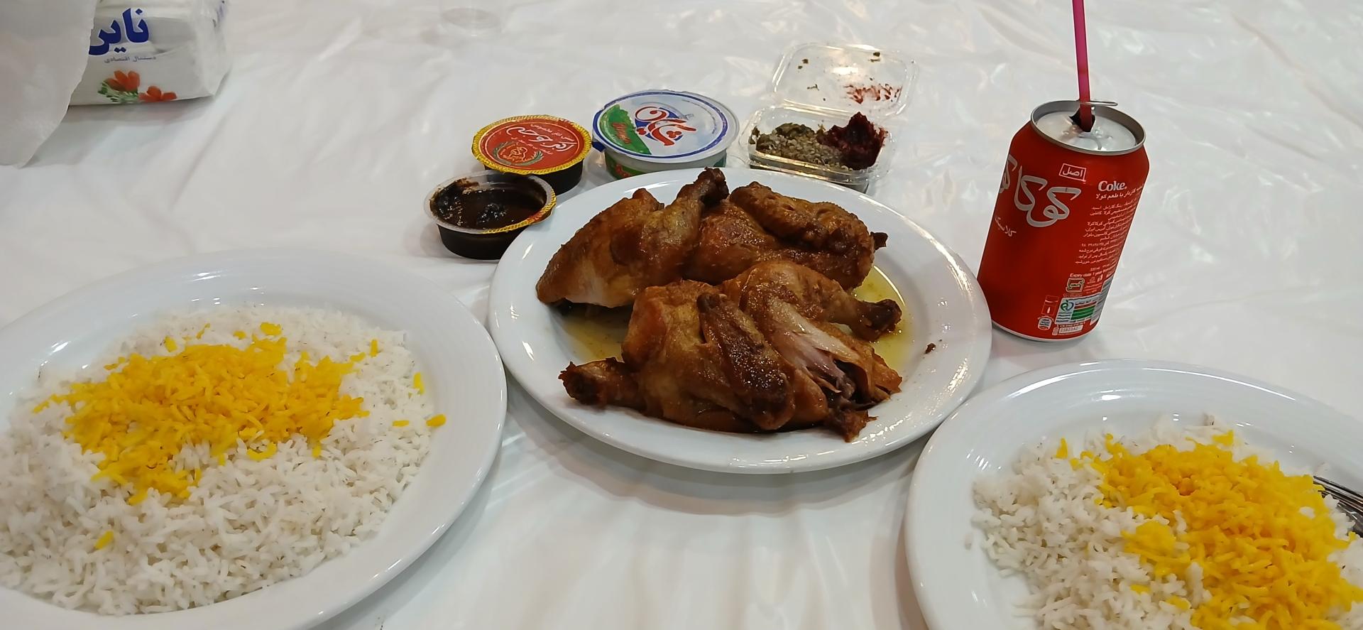 عکس رستوران اکبر جوجه برادران کلبادی