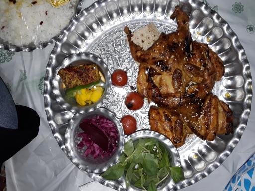 عکس مجموعه باغ و رستوران ارم