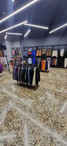 عکس فروشگاه لباس تعطیلات