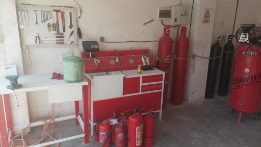 عکس کارگاه فروش و شارژ کپسول آتش نشانی