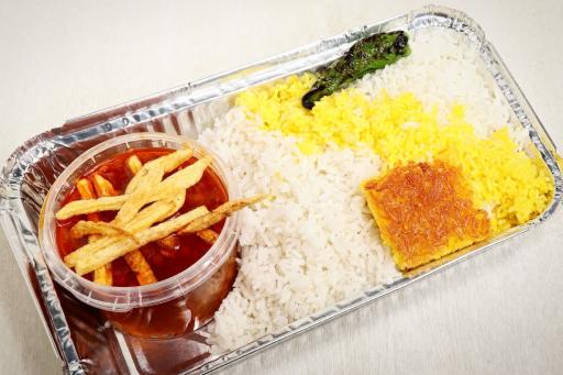 عکس تهیه غذای حامد (شعبه ۲)