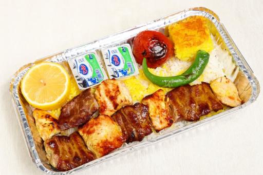 عکس تهیه غذای حامد (شعبه ۲)