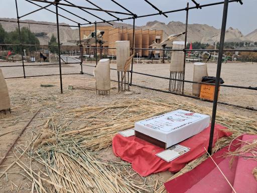 عکس مزار شهید گمنام باغ موزه دفاع مقدس