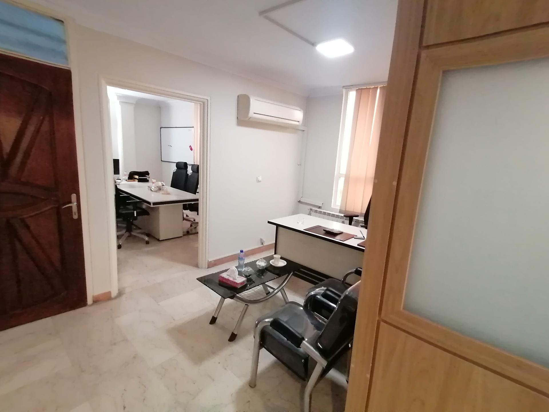 عکس فناوری اطلاعات آدین