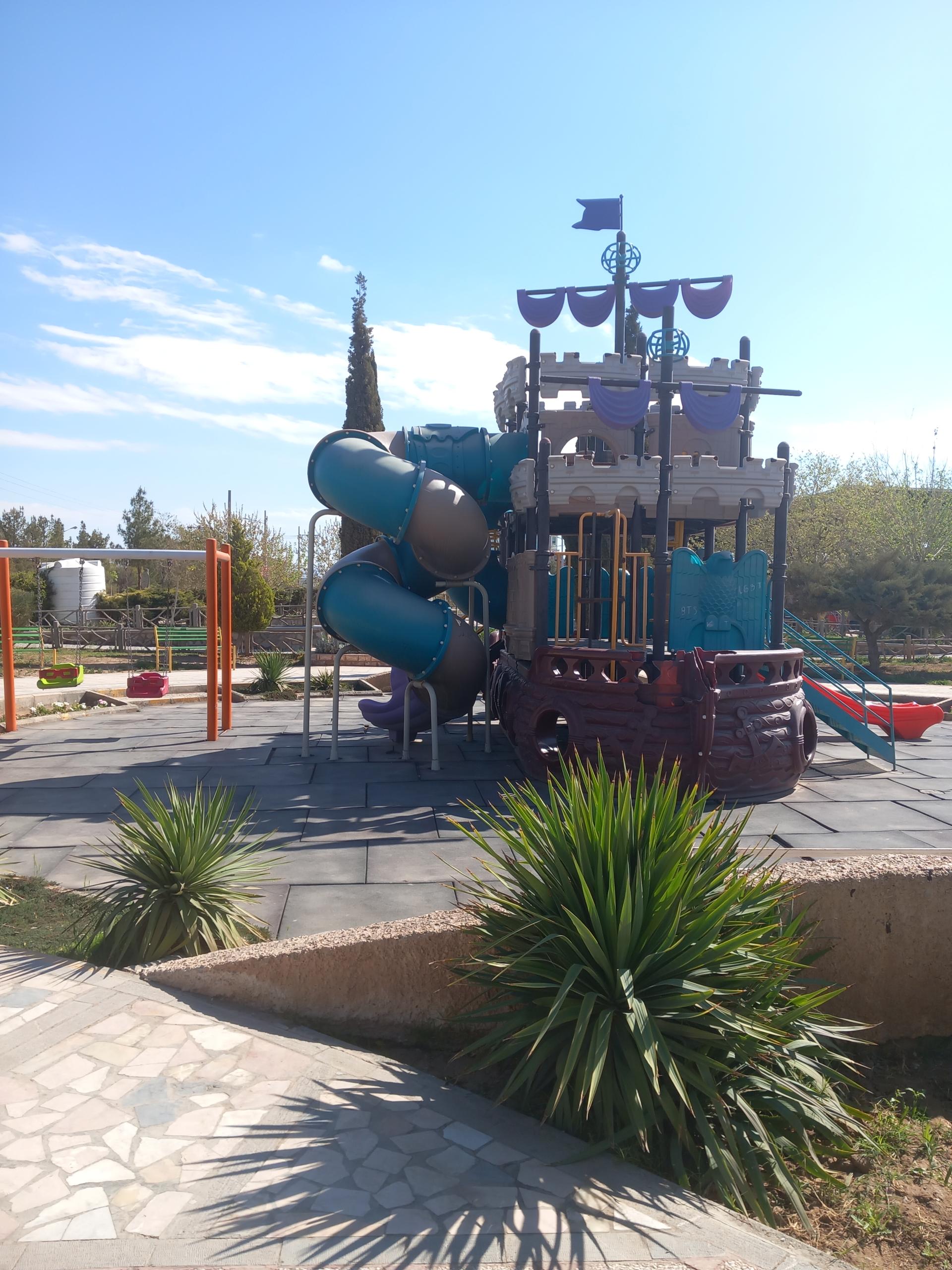 عکس پارک ایرانیان