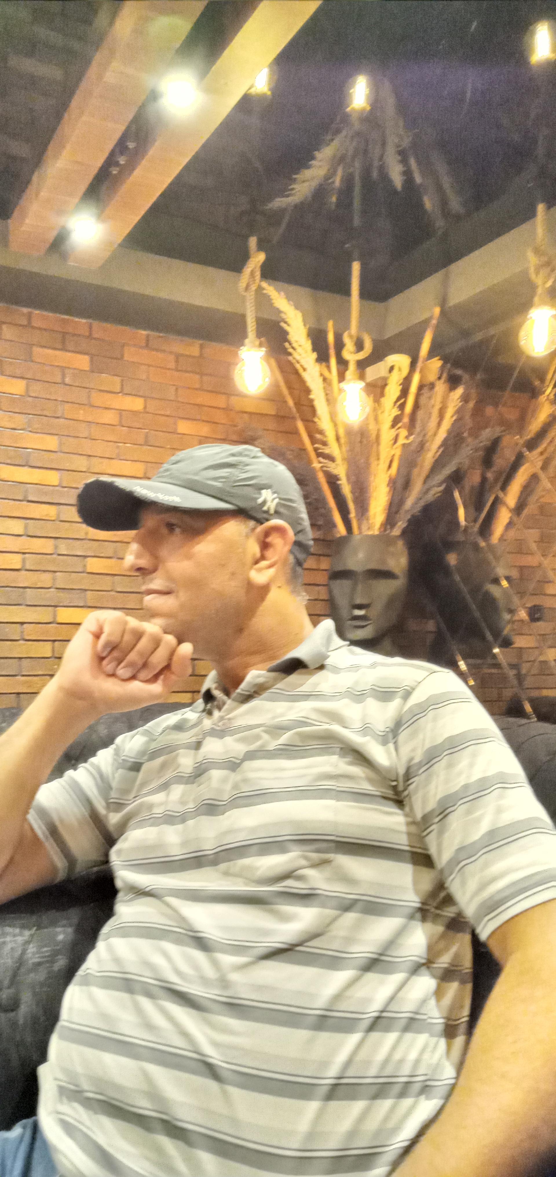 عکس کافه داریوش فولادشهر