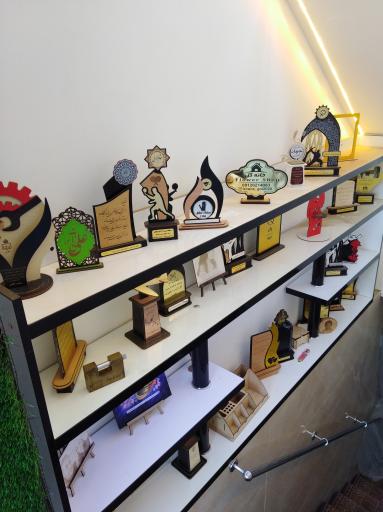 عکس لیزر آفتاب طلایی