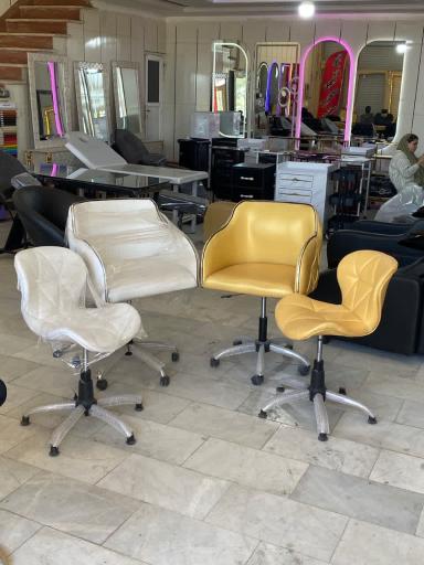 عکس تجهیزات آرایشگاهی هخامنش 