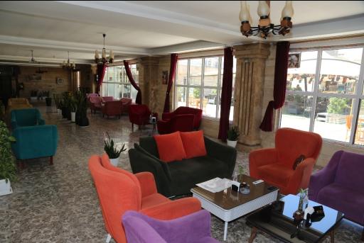 عکس سرای سنتی پاییز