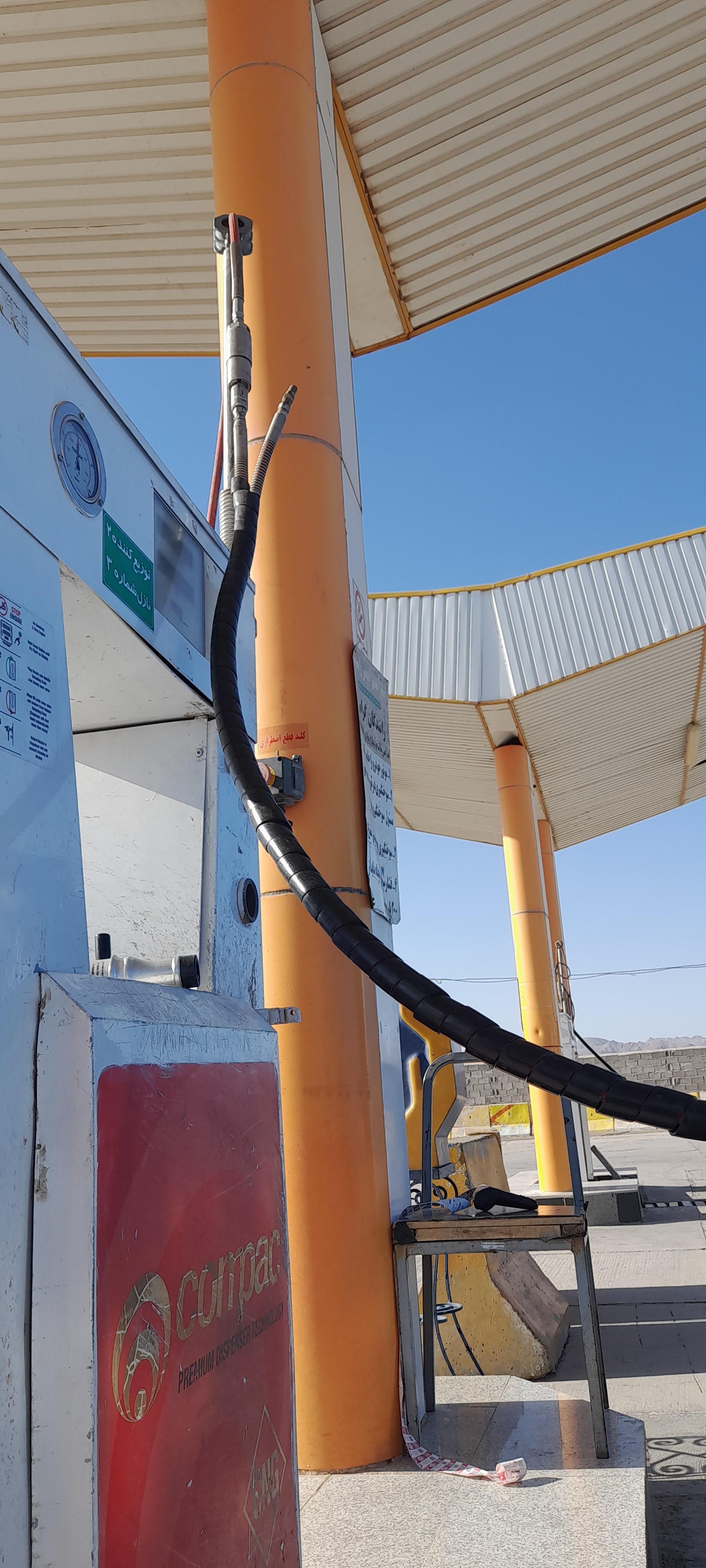 عکس پمپ گاز CNG