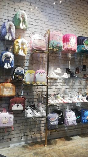 عکس کفش کودکان جزیره