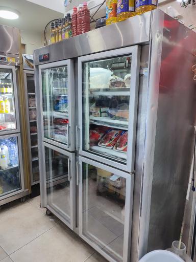 عکس  گوشت و مرغ مستر خروس 