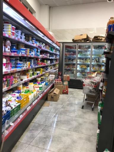 عکس افق کوروش شعبه تهران گلاب