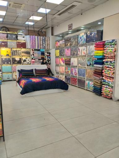 عکس مرکز خرید شیک سان