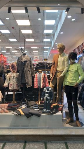 عکس مرکز خرید شیک سان