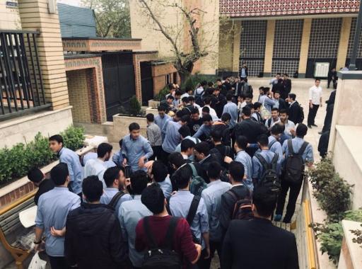 عکس دبیرستان شهید مدنی