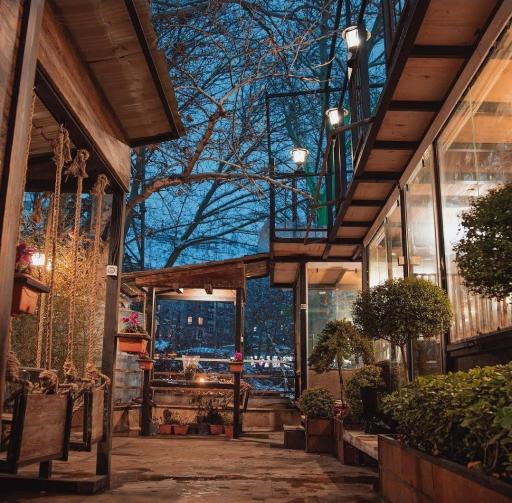 عکس رستوران آقا خان