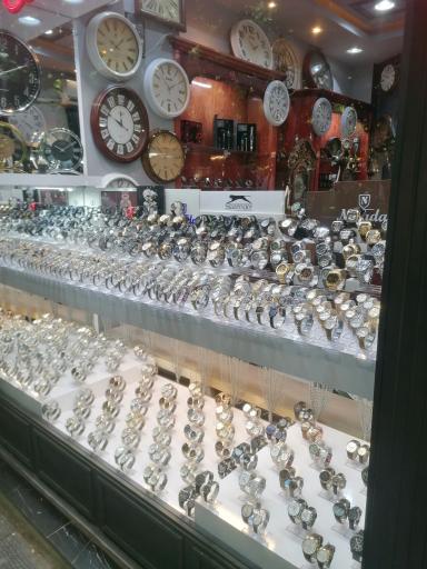 عکس گالری ساعت شریف