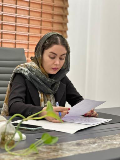 عکس سمیرا قهرمانی وکیل کاشان