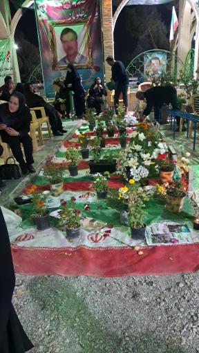 عکس گلزار شهدا امامزاده طاهر