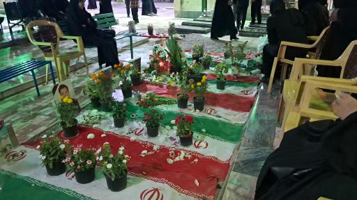 عکس گلزار شهدا امامزاده طاهر