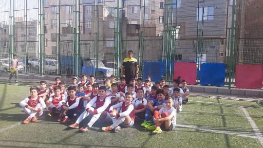 عکس آکادمی فوتبال پویان 