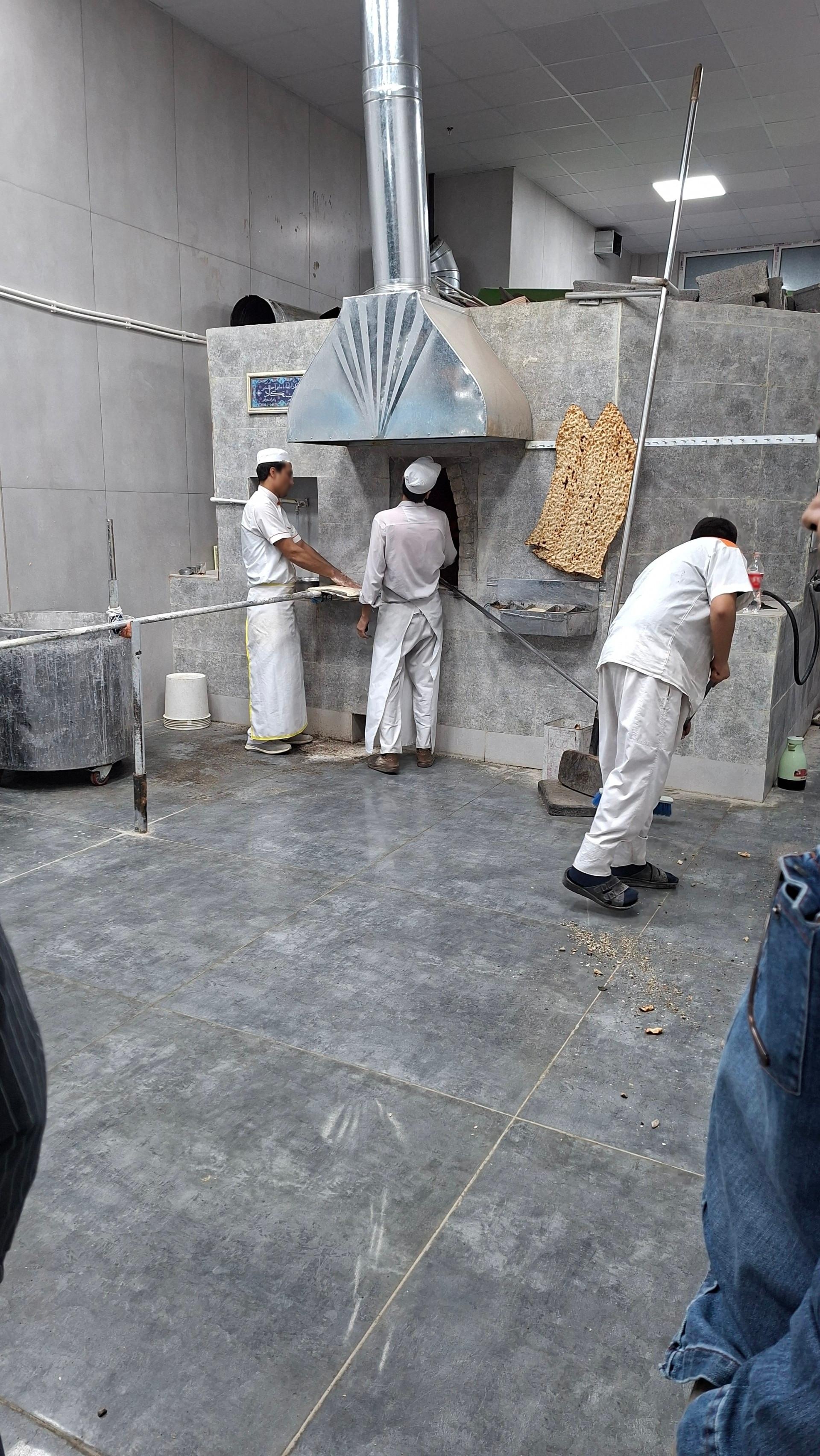 عکس نانوایی سنگک 