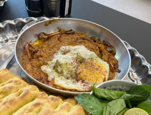 عکس کافه صبحانه چی