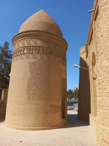 عکس امامزاده جعفر و محمد دامغان