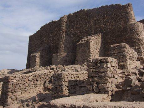 عکس قلعه نهبندان