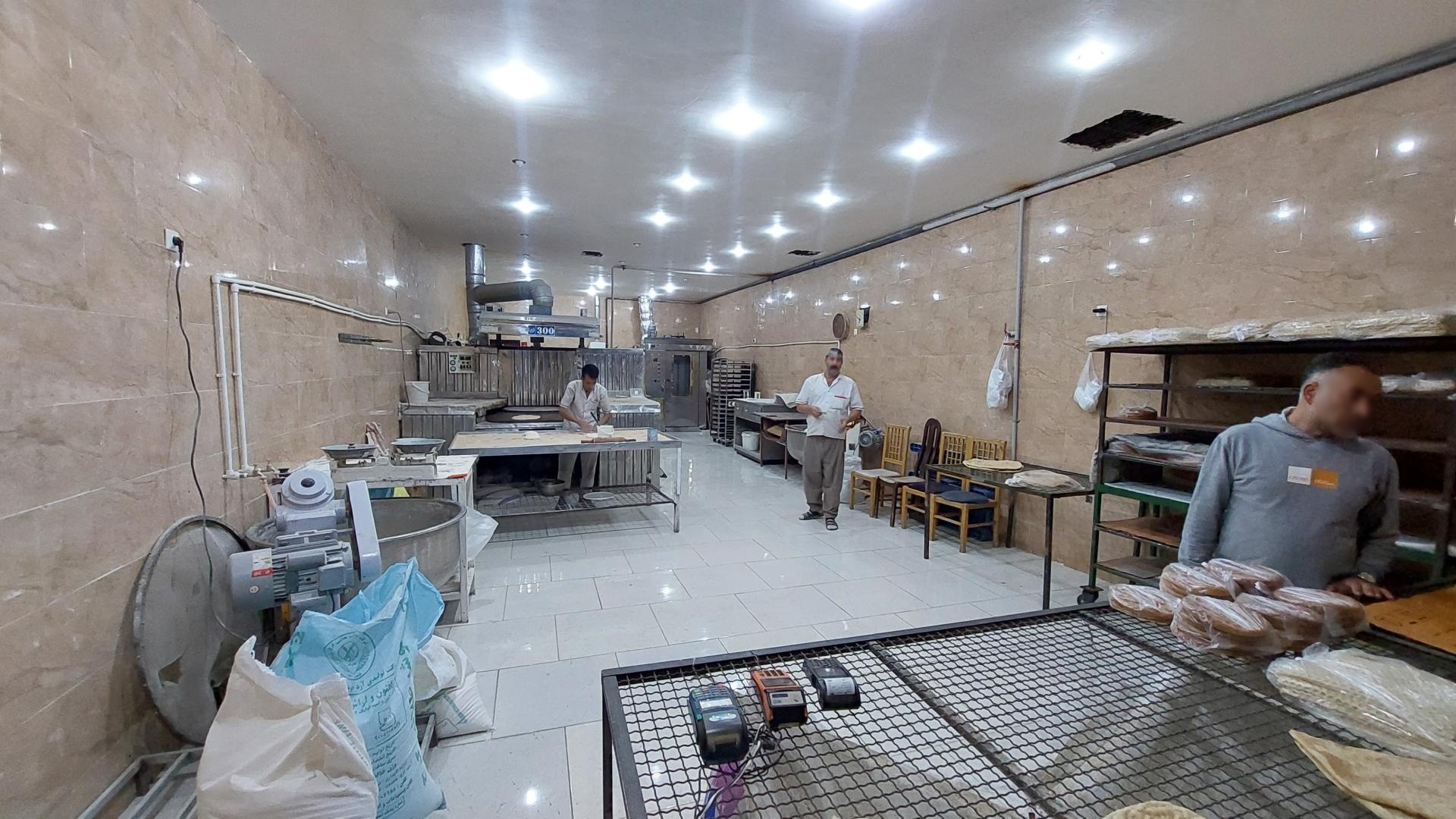 عکس نانوایی بربری و تافتون