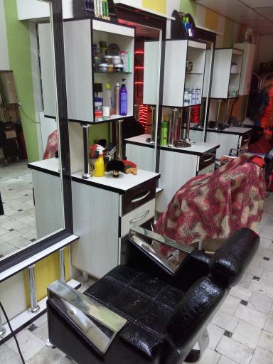 عکس آرایشگاه مردانه امپراطور