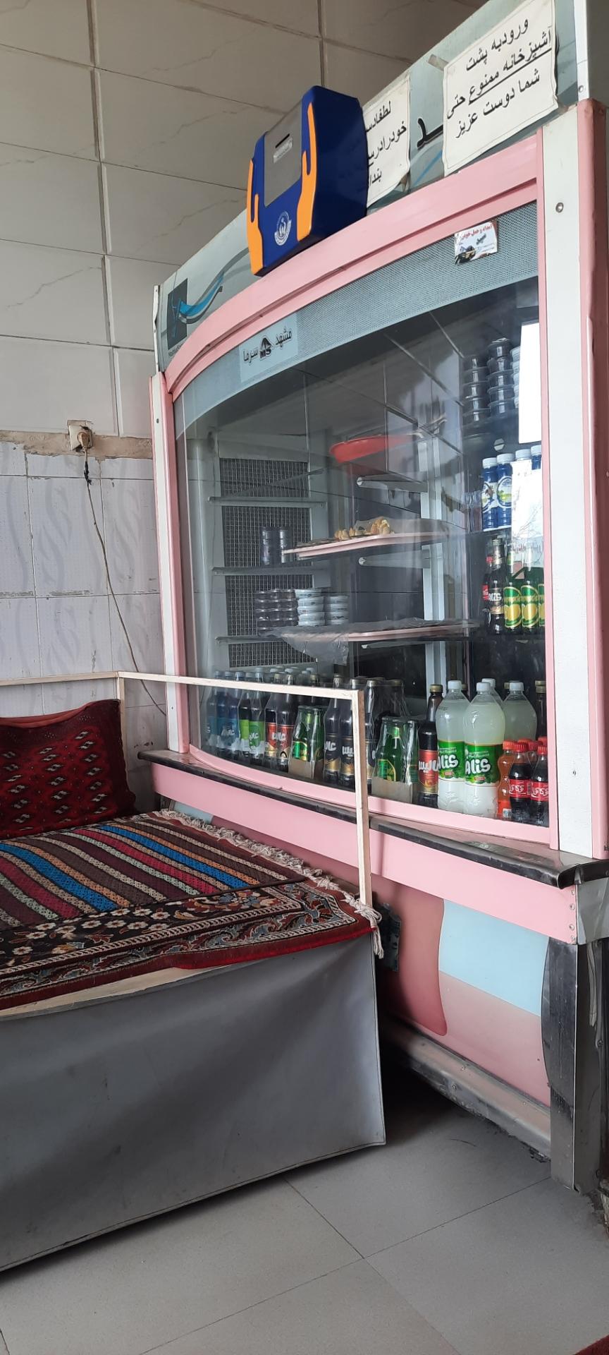 عکس دیزی سرا وصبحانه عبدالحسین