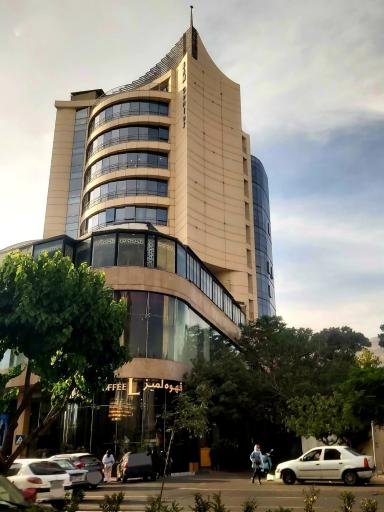 عکس قهوه لمیز شعبه فرمانیه