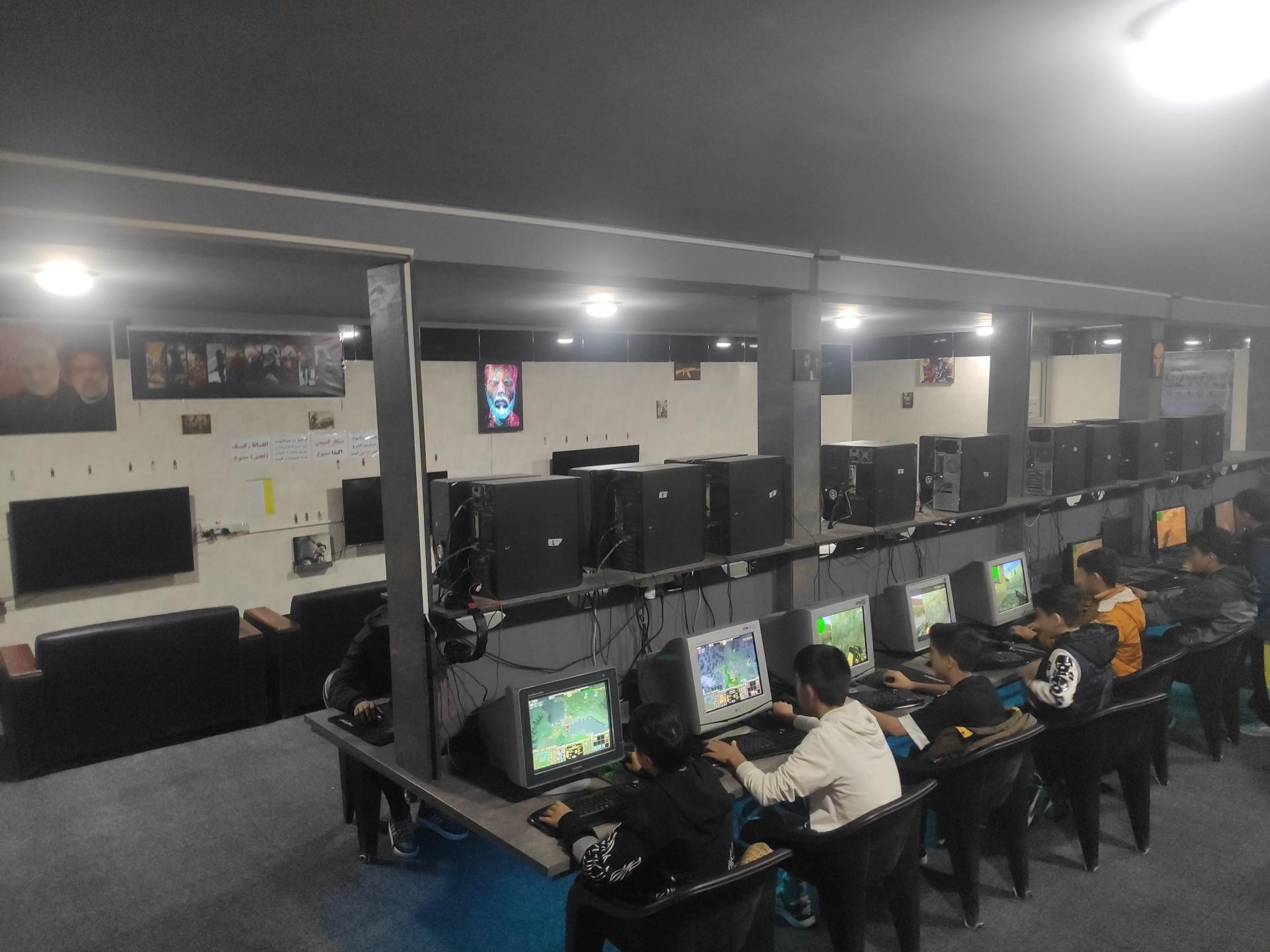 عکس گیم نت و بیلیارد رامین