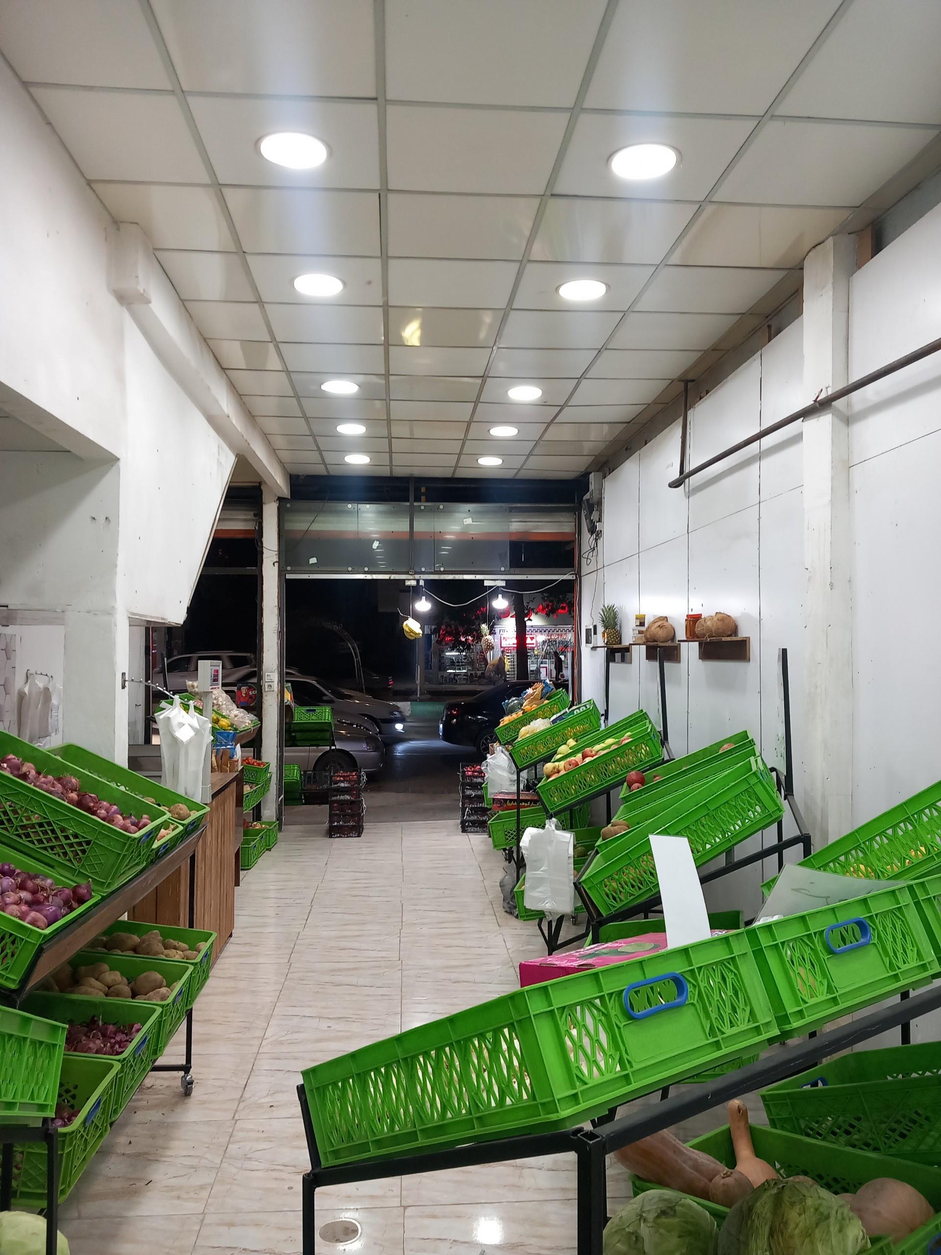 عکس میوه فروشی دادستانی