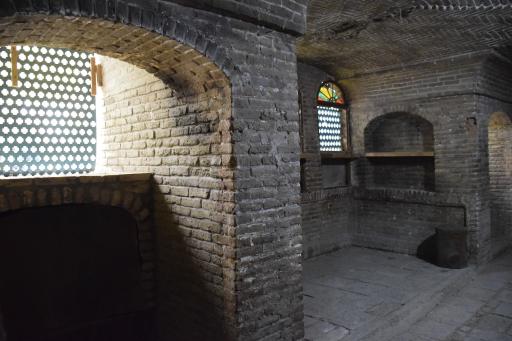 عکس خانه موتمن الاطبا