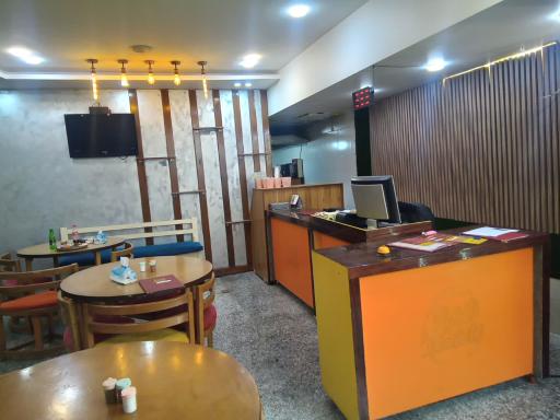 عکس رستوران و لقمه کباب منو داداشم