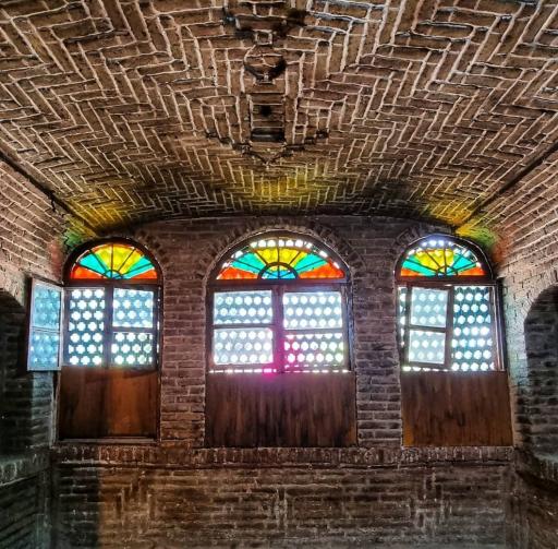 عکس خانه موتمن الاطبا
