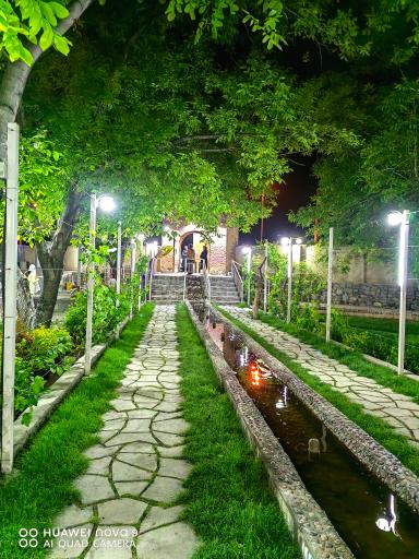 عکس سفره خانه سنتی باغ طوبی