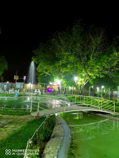 عکس سفره خانه سنتی باغ طوبی